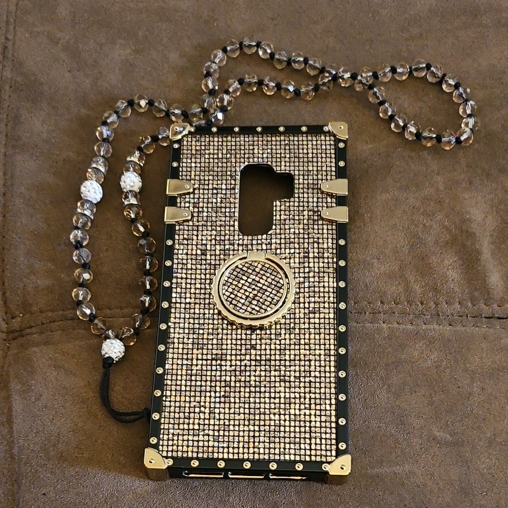 Samsung Gold and Black Case with Beaded Chain